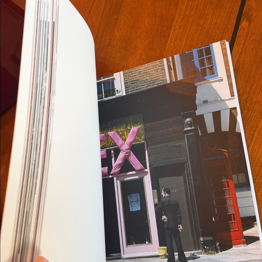 Gucci Prospective Book Set - Picture 7 of 7